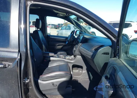 2019 Dodge Grand Caravan Gt z USA, uszkodzony, nr VIN 2C4RDGEG0KR578344